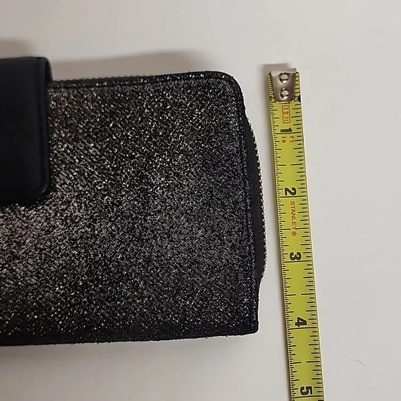 Fossil Metallic Pewter w/Taupe/Gray Inside Wristlet Wallet/Card Holder Clutch - Picture 8 of 11